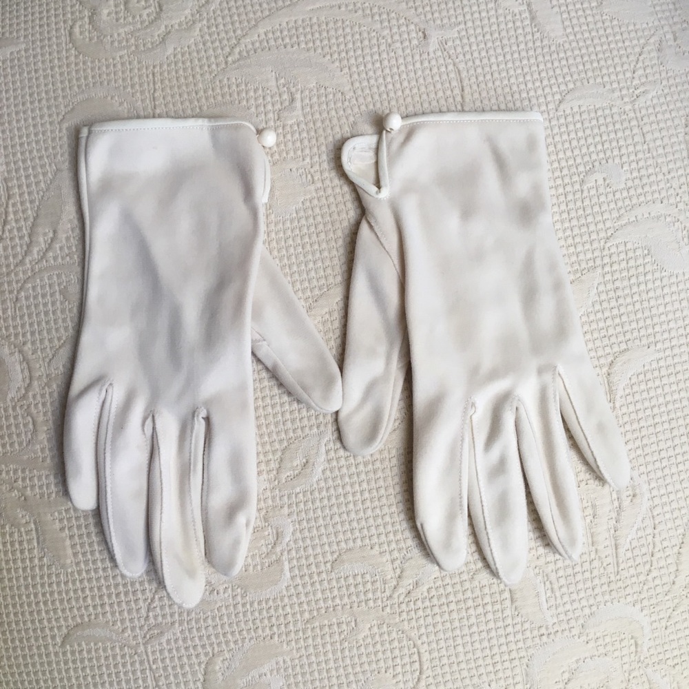 Vintage off-white  gloves